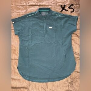 Figs Women's Caribbean Blue Montex - Mock Neck Scrub Top XS